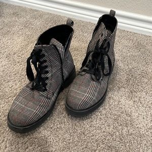 Grunge boots Wild fable